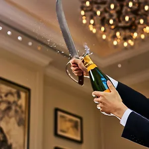 https://st-regis-osaka.hotels-osaka.net